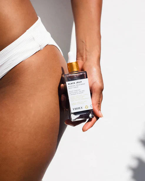 Truly Black Jelly Blemish Serum Tratamiento Corporal De Manchas Con Arbol De Té & Carbon Negro