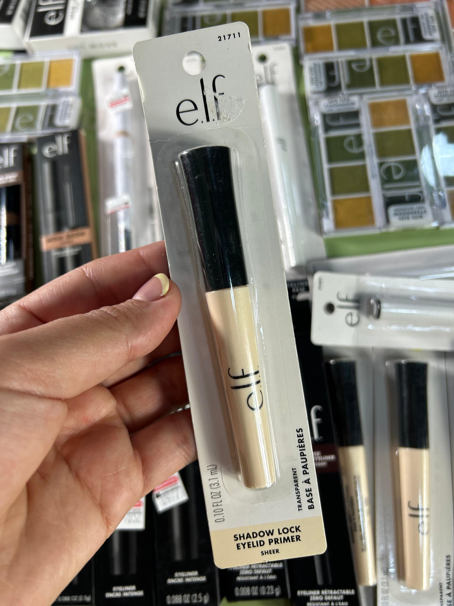 E.L.F Shadowlock Primer Para Sombra De Ojos - Sheer