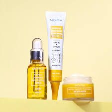 MOIRA Propolis Chamomile Crema Para Ojos Rejovenecedora Infundida Con Propóleo & Manzanilla- 40g