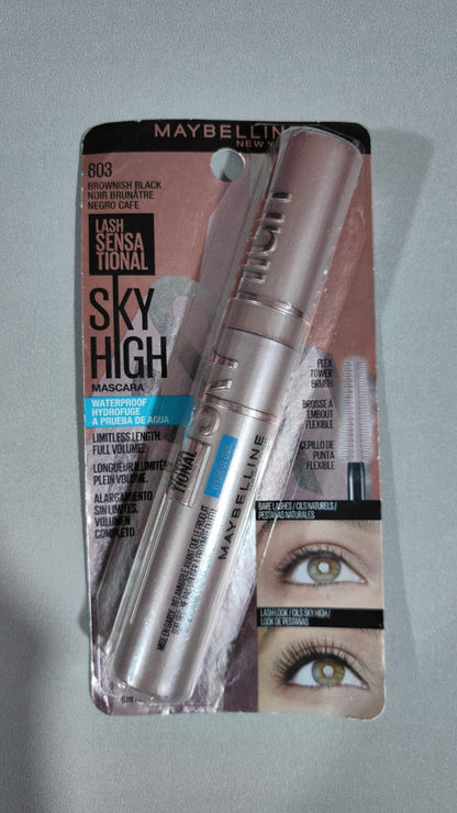 NEGRO MARRON / CONTRA AGUA - Maybelline Sky High Mascara Encrespador