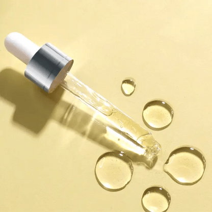 MOIRA Propolis Chamomile Serum Facial Rejovenecedor Infundido Con Propóleo & Manzanilla- 30mL