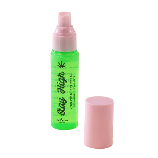 Italia Deluxe Stay High Hydrate & Set Spray Fijador Hidratante Con Cañamo, Acido Hialuronico, y Aloe Vera