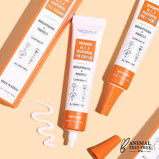 MOIRA Crema Para Ojos Antienvejecimiento Vitamina B,C,& E - 40g
